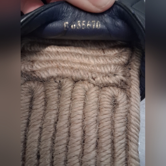 CHANEL Navy And White Quilted Slides - Picture 3 of 8